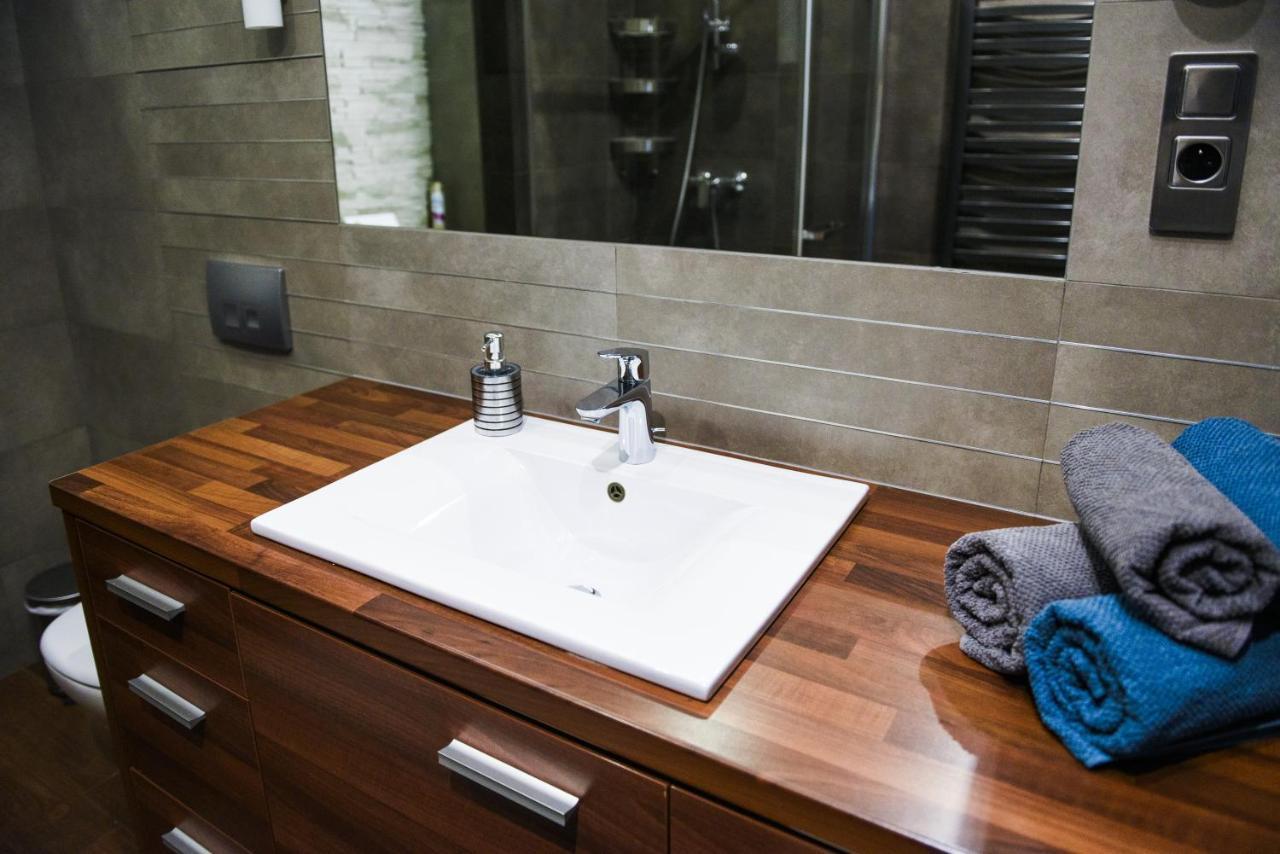Apartament Myslenice Bagian luar foto