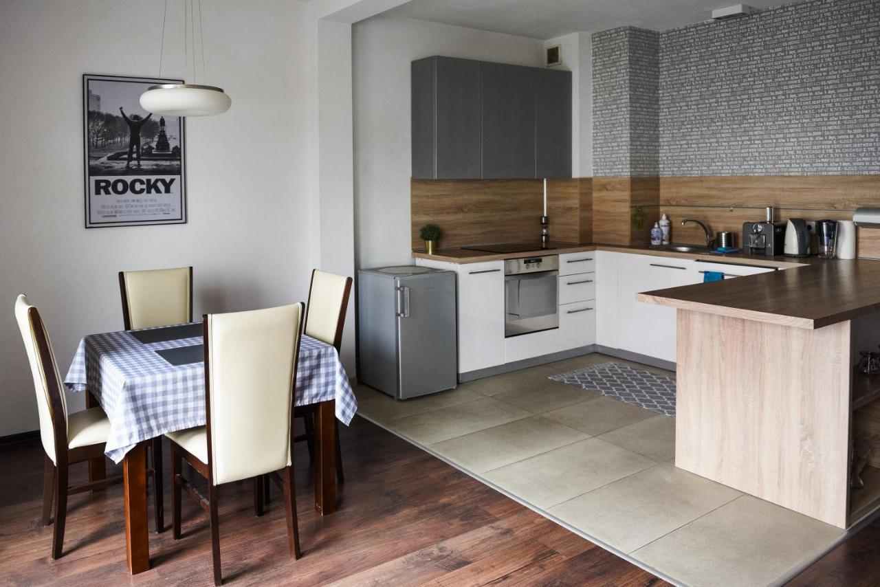 Apartament Myslenice Bagian luar foto